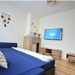 Escapade Bord De - Terrasse & Parking Prive, A 300 M شقة *